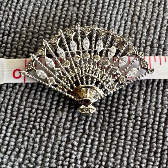 Sparkly sterling silver convertible fan pendant - Picture 7 of 8